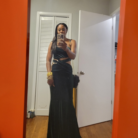 Dress for occasion - Picture 4 of 5